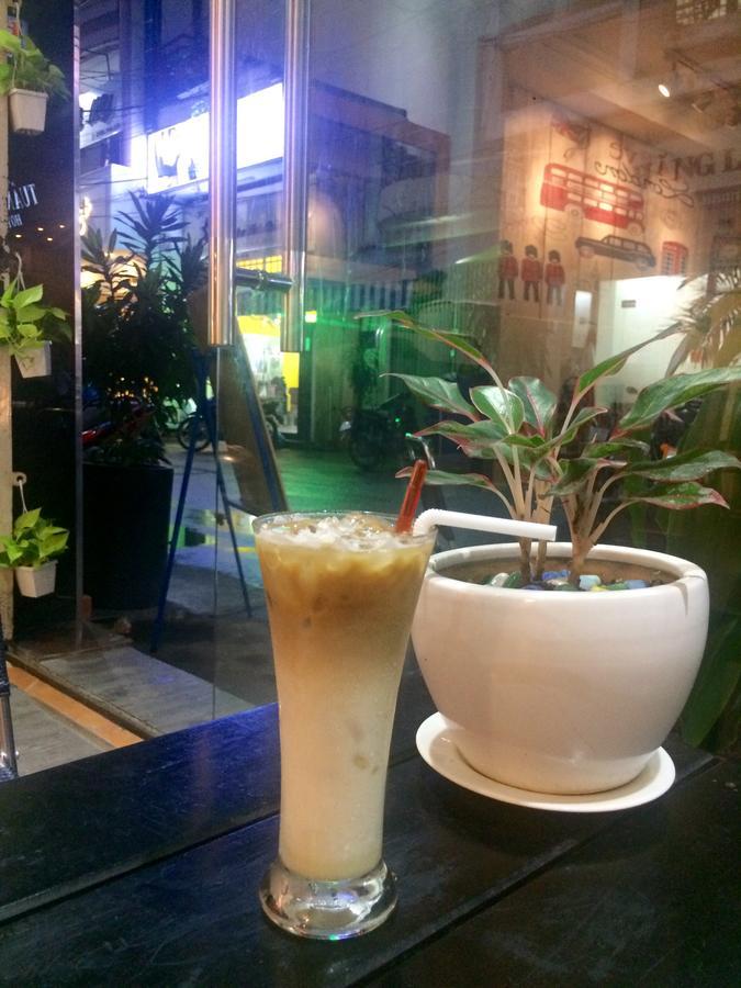The Lily Hostel & Coffee Thành Pho Ho Chí Minh Esterno foto