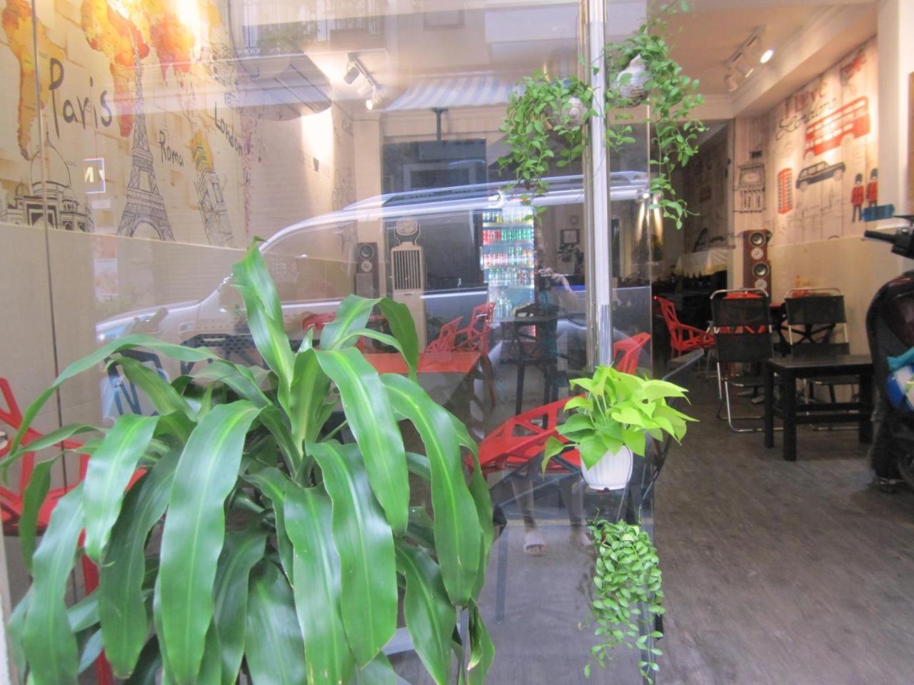 The Lily Hostel & Coffee Thành Pho Ho Chí Minh Esterno foto