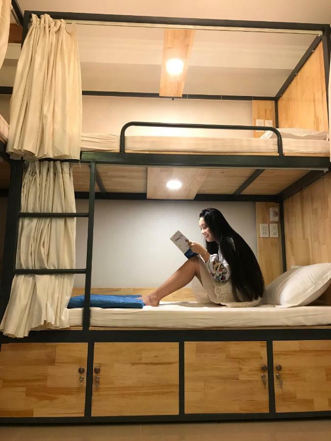 The Lily Hostel & Coffee Thành Pho Ho Chí Minh Esterno foto