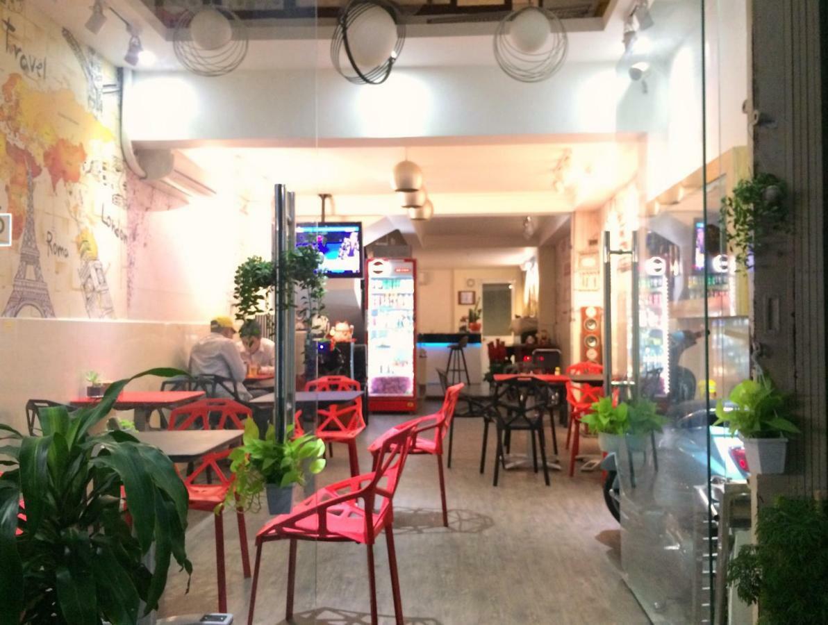 The Lily Hostel & Coffee Thành Pho Ho Chí Minh Esterno foto
